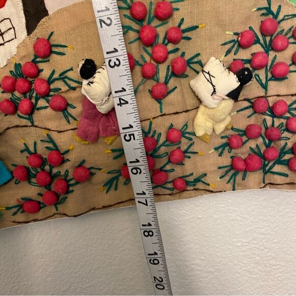 Peruvian Arpillera Textile Folk Art Embroidered Applique 3D Wall tapestry 19x18 - Picture 13 of 13